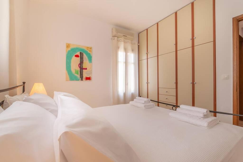 Seaview Stylish Flat In Andros - Walk To Beach Exterior foto