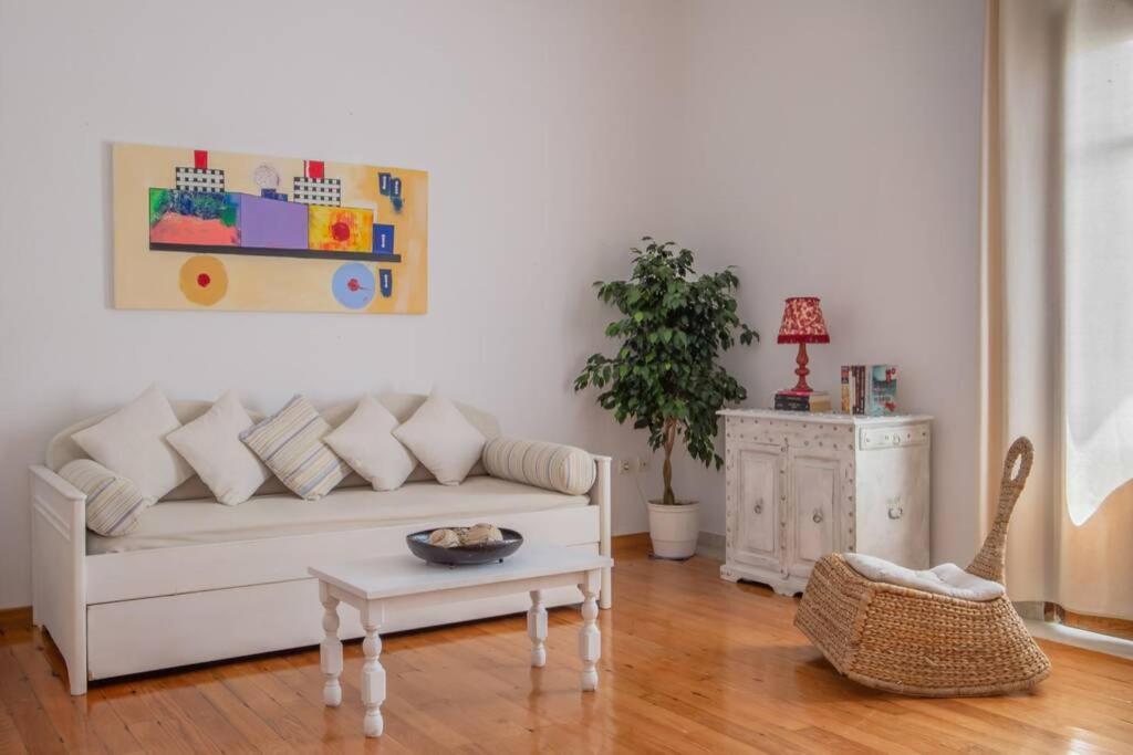 Seaview Stylish Flat In Andros - Walk To Beach Exterior foto